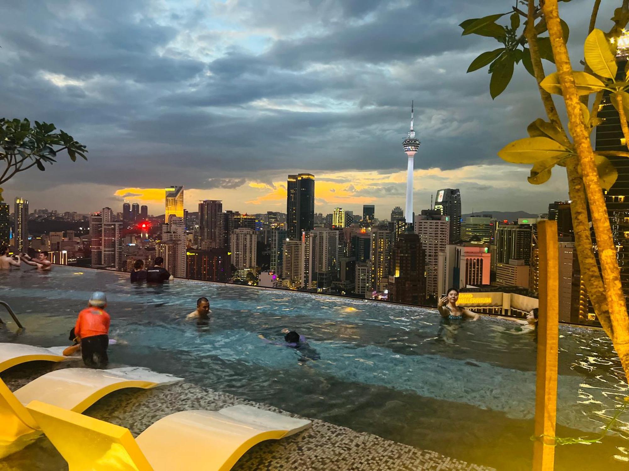 Popular Suites At Axon Residence Klcc Куала-Лумпур Экстерьер фото
